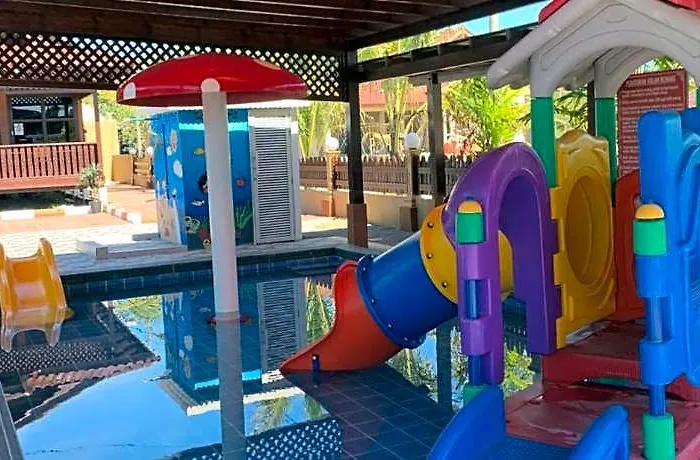 D'Razna Chalet Pantai Seberang Takir Kuala Terengganu